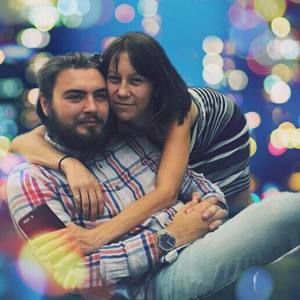 Meet your Posher, Dustin